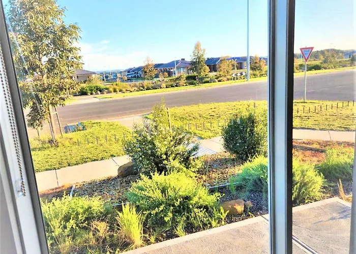 Lucas One 2-Bedroom Apartment Nbn Pets