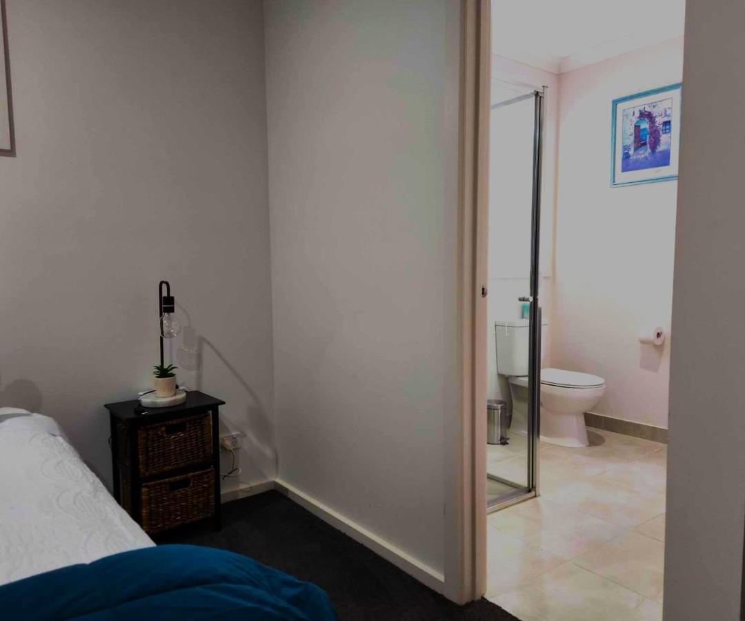 Lucas One 2-bedroom Nbn Pets Holiday home